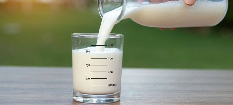 Lượng sữa cần thiết mỗi ngày theo từng độ tuổi của trẻ rất quan trọng.